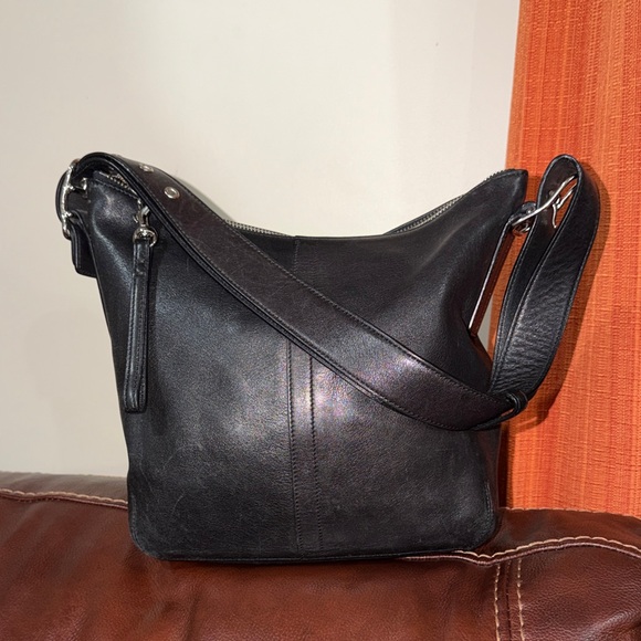 Coach Handbags - 🔥🔥🔥Vintage Coach Black Leather Shoulder Bag Crossbody Bag